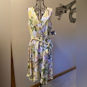 $20 Gabby Skye Sleeveless dress in yellow